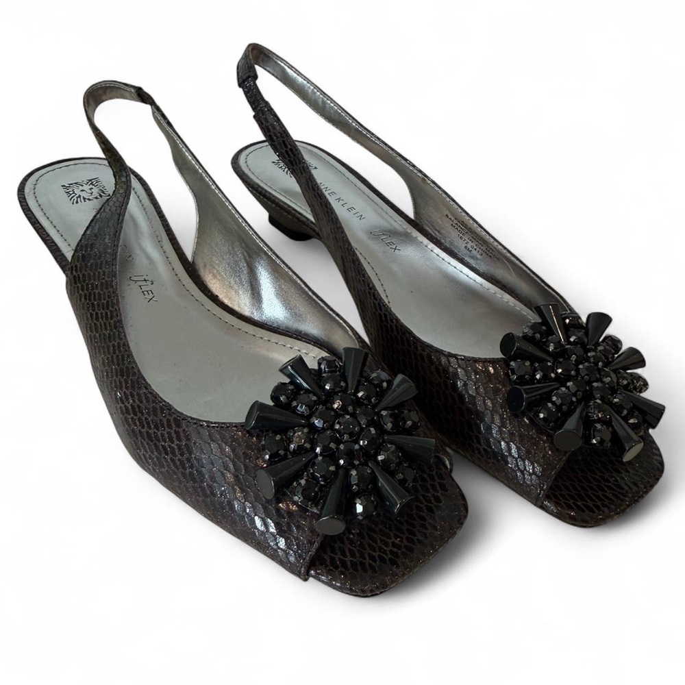 VTG Black Anne Klein kitten heel slingback sandals with rhinestone SZ 8
